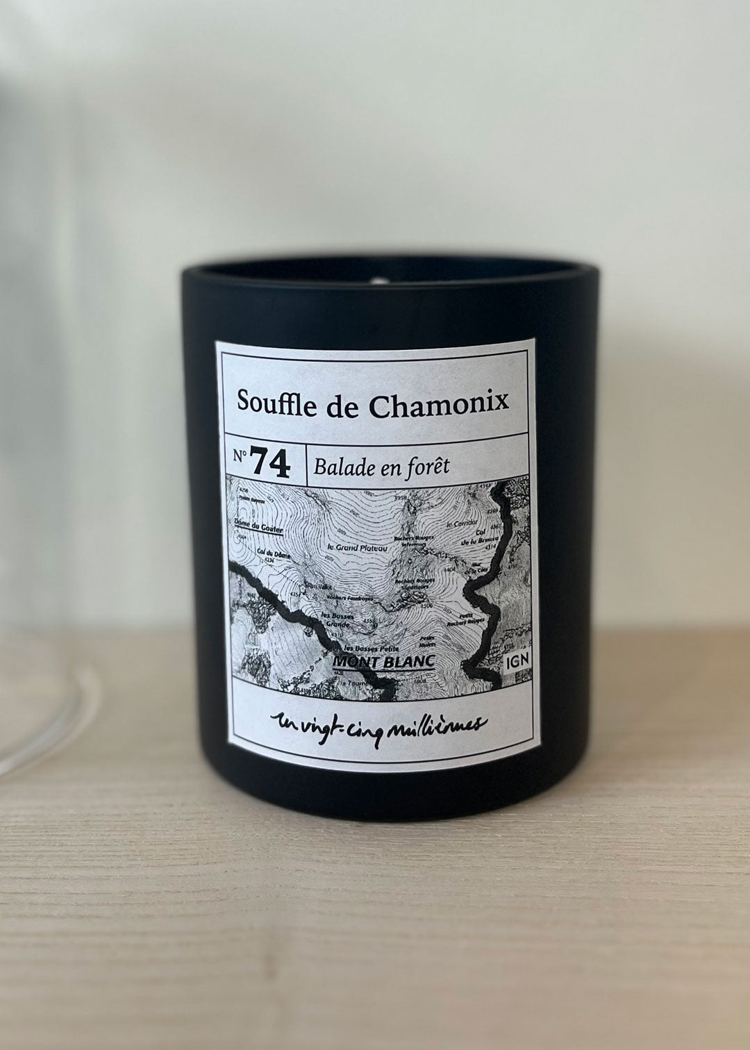 Bougie chamonix IGN artisanale, balade en foret 210gr
