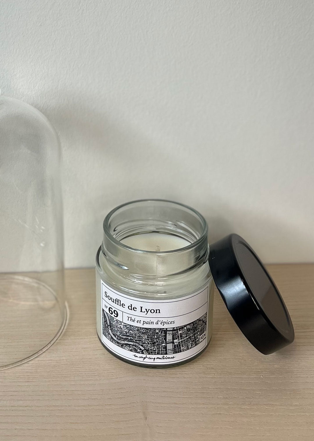 Bougie lyon IGN artisanale, the et pain d'epices 180gr bio
