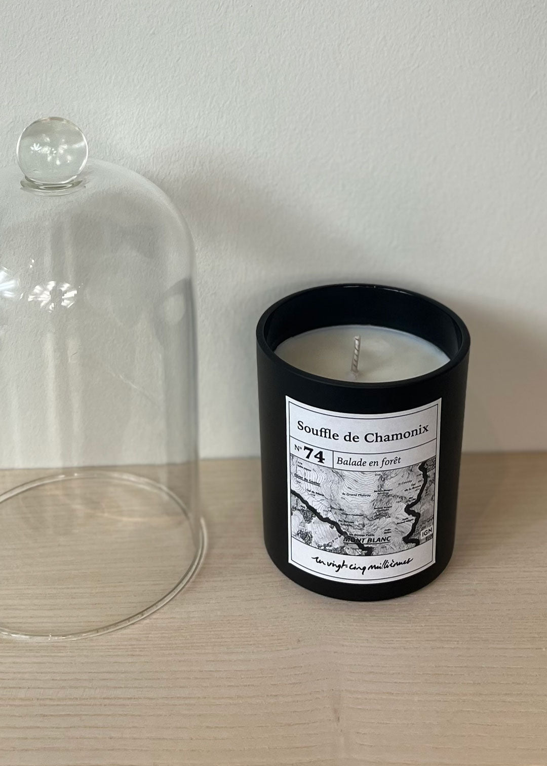 Bougie chamonix IGN artisanale, balade en foret 210gr
 bio